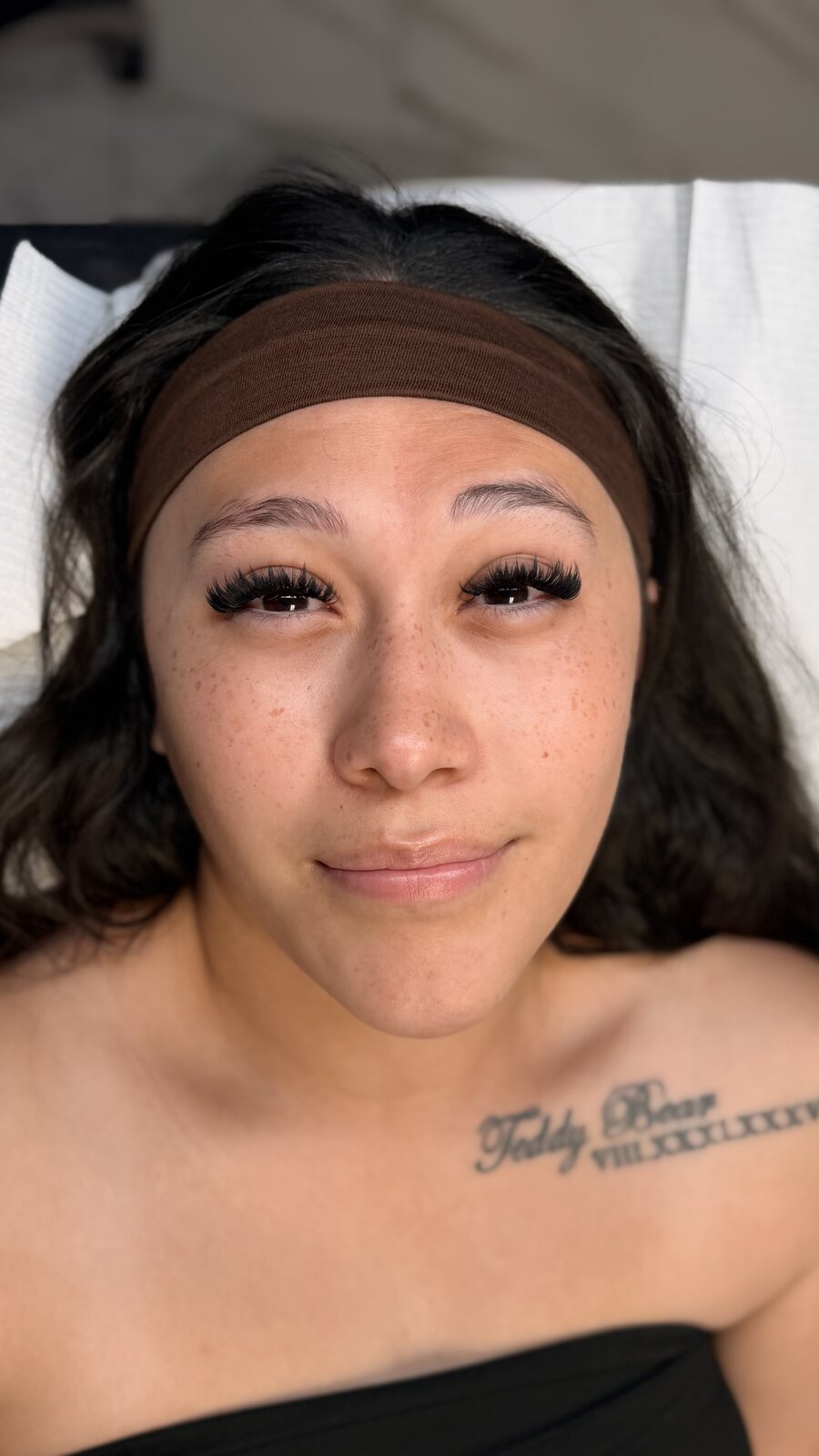 A client of Kenia's with her new lashes