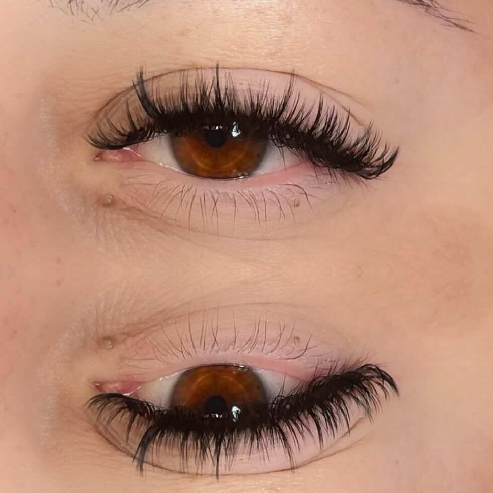 A lash set by Kenia